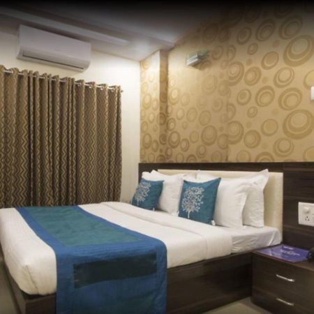 Hotel Accore Inn Mumbai  Buitenkant foto