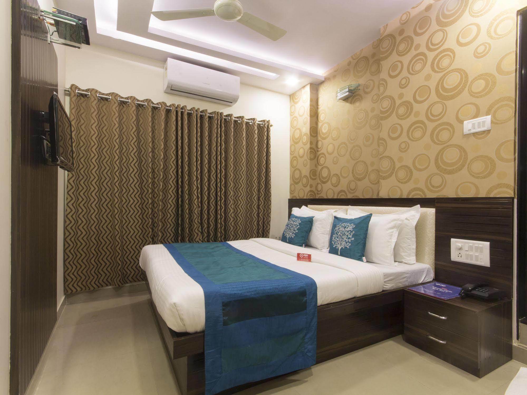 Hotel Accore Inn Mumbai  Buitenkant foto