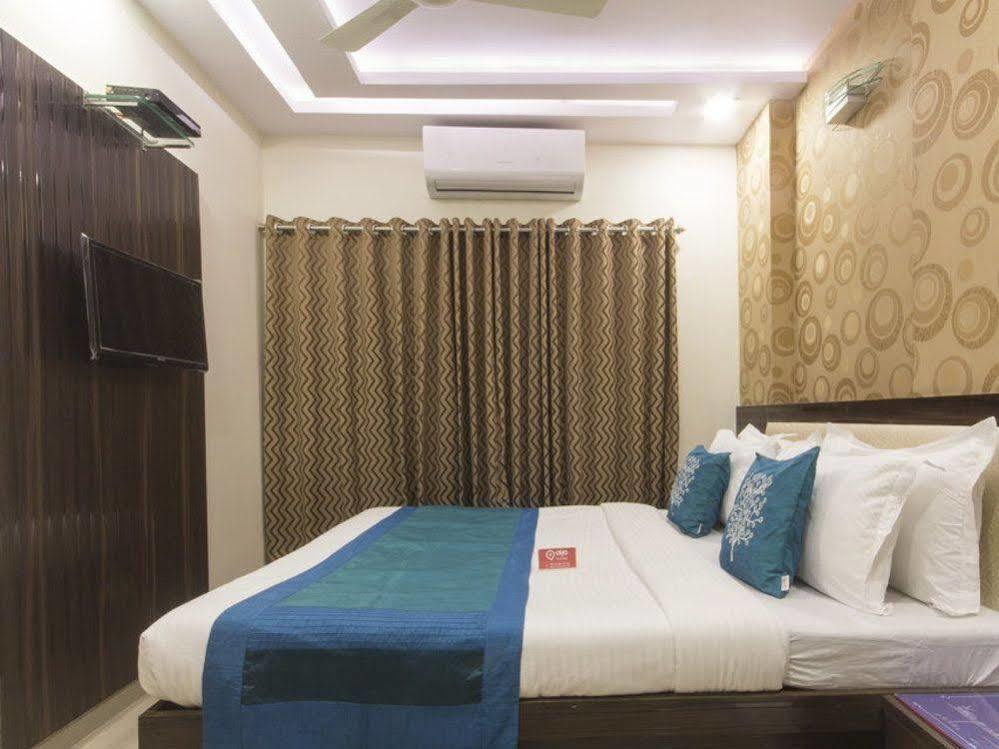 Hotel Accore Inn Mumbai  Buitenkant foto