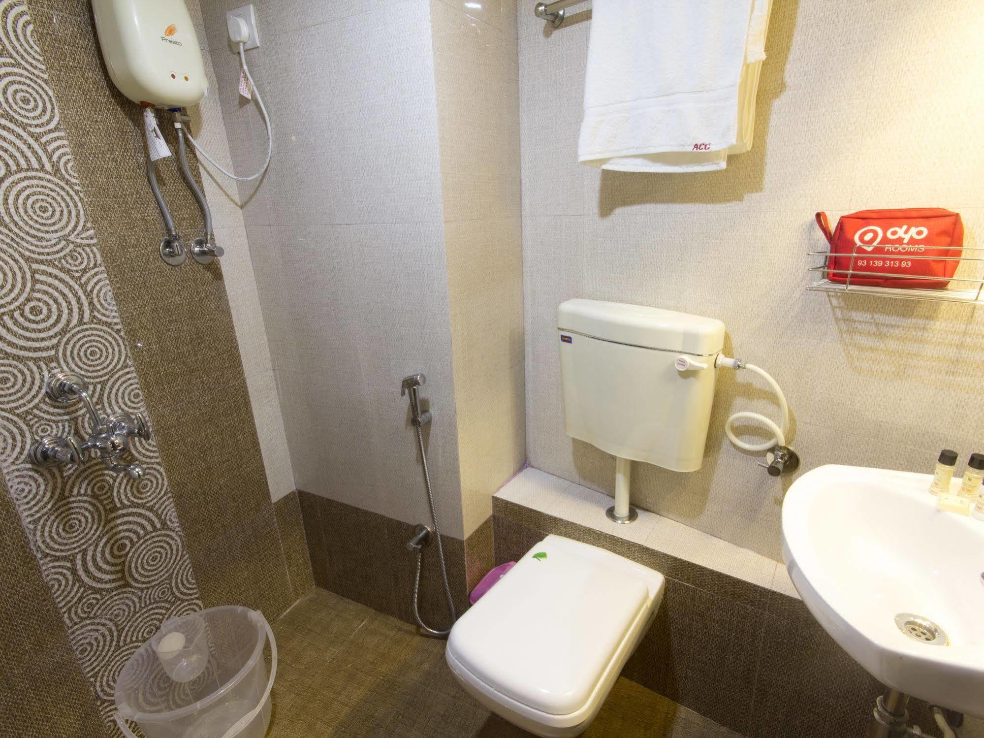 Hotel Accore Inn Mumbai  Buitenkant foto