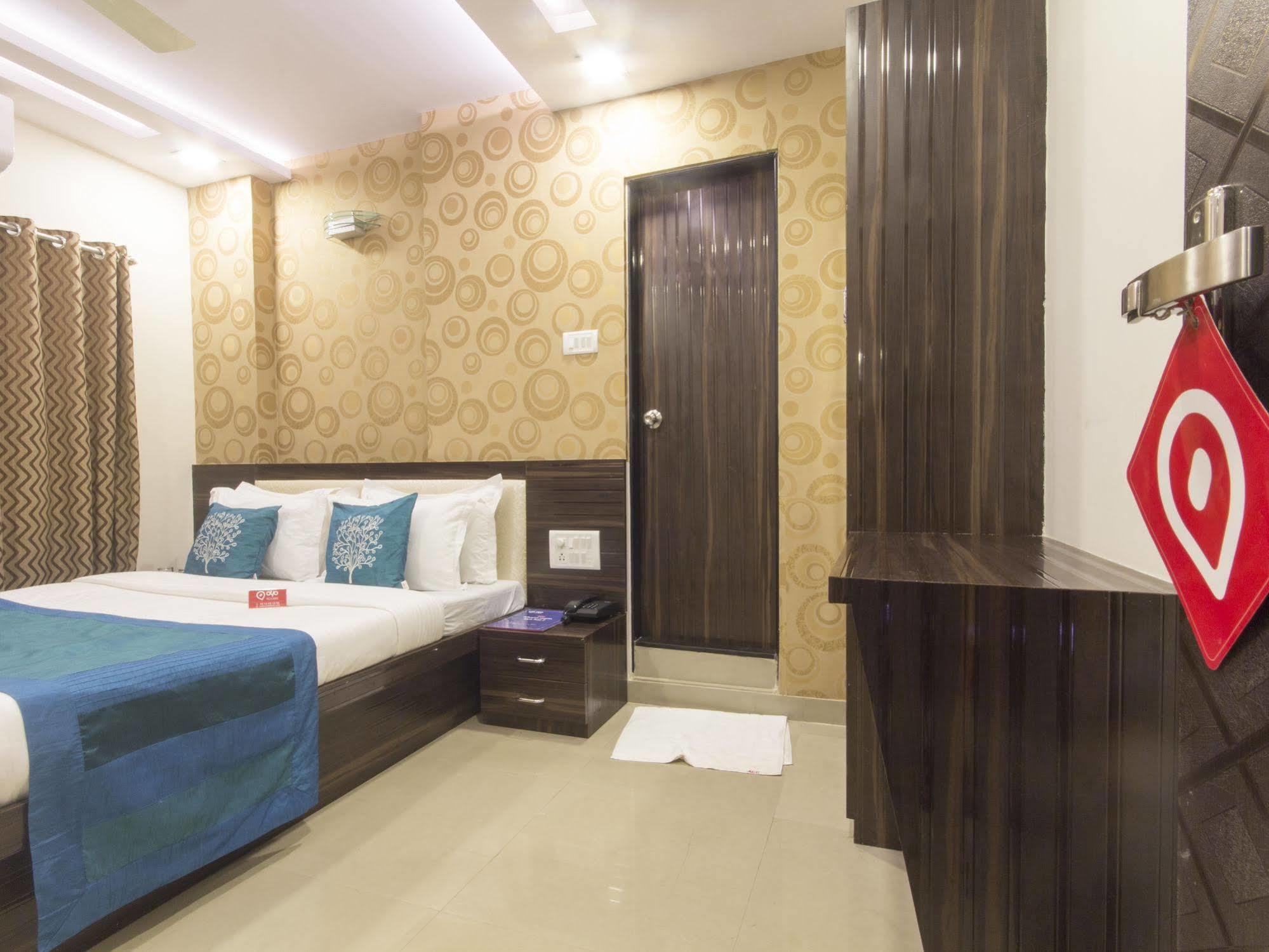 Hotel Accore Inn Mumbai  Buitenkant foto