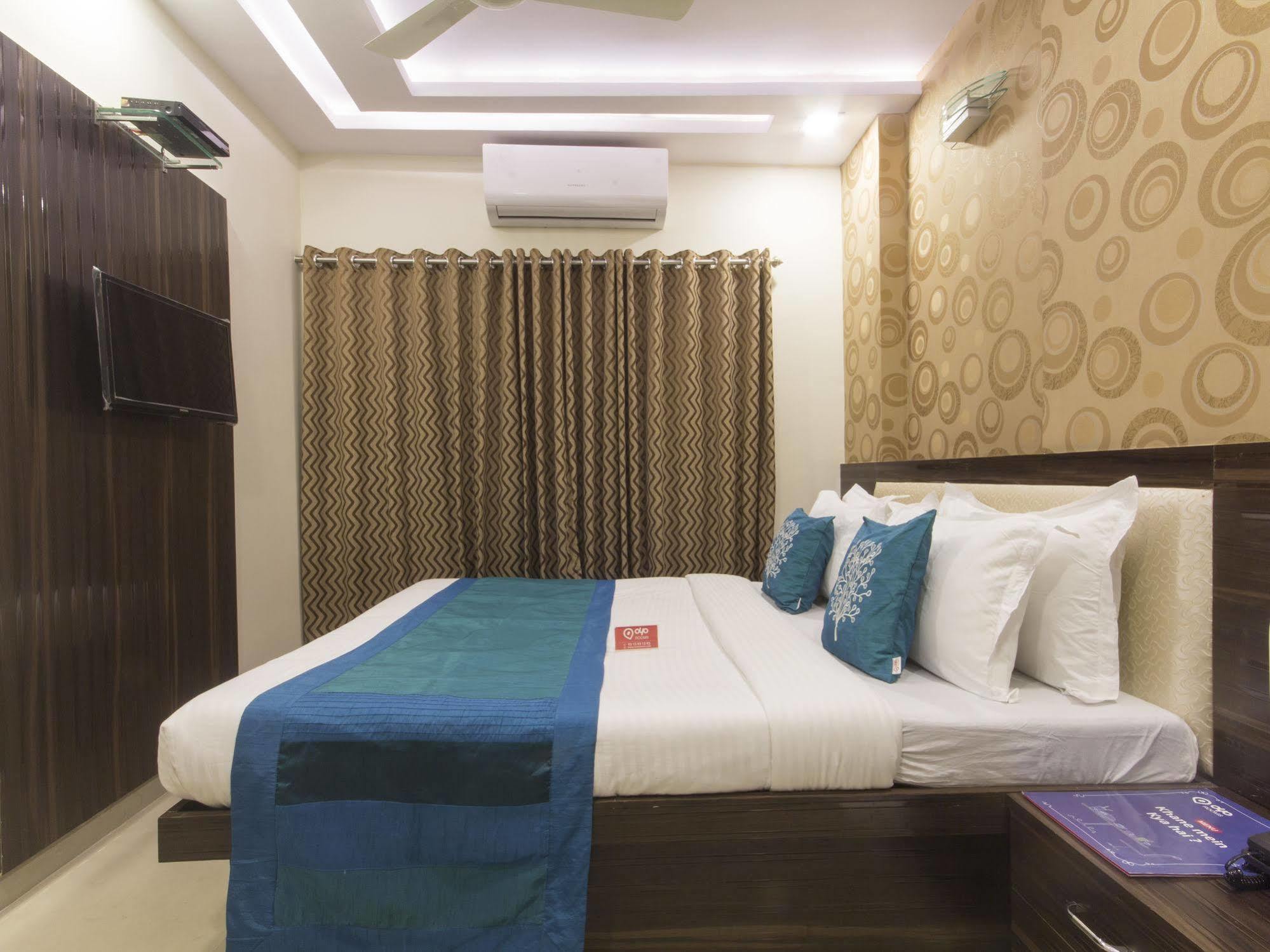 Hotel Accore Inn Mumbai  Buitenkant foto